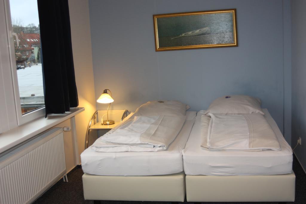 Ahoi-Gaestehaus Hamburg Bagian luar foto
